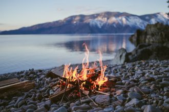 faire feu de camp